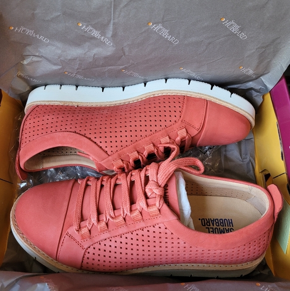 DONATED - NWB Samuel Hubbard Wanderer in Coral - Picture 5 of 5